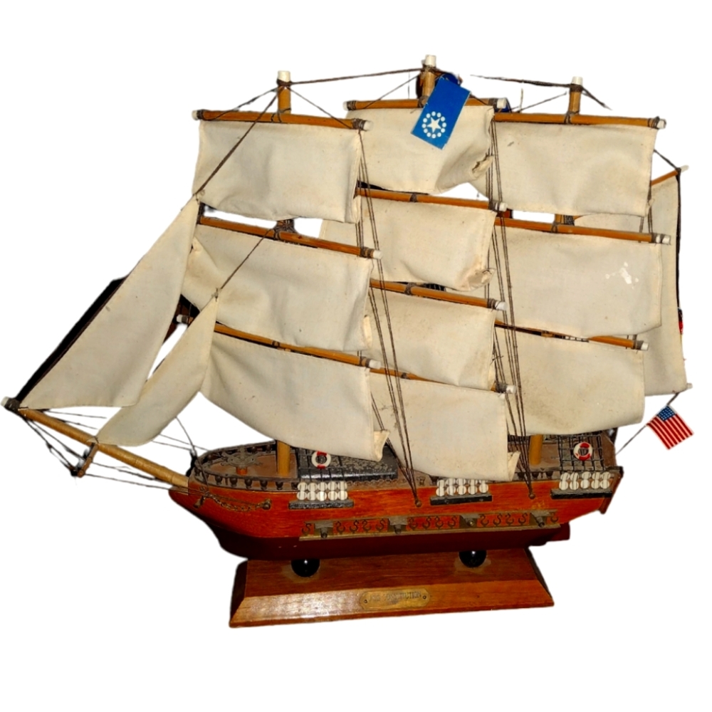 Vintage USS Constitution 1797 Ship Model Replica
